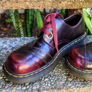 Dr Martens US 8 / EU 39 Burgundy Vegan Leather 1461 Oxfords - LIKE NEW